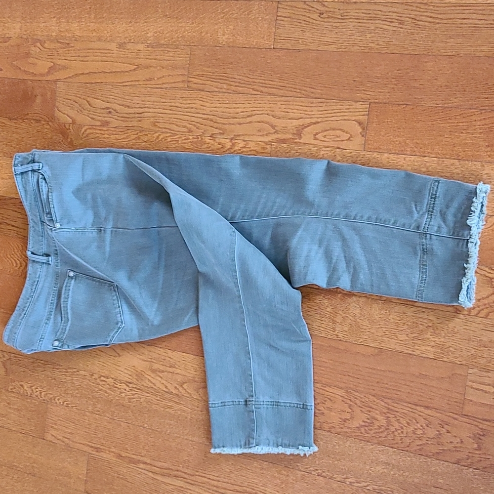 J Jill Authentic Fit Cropped Jeans